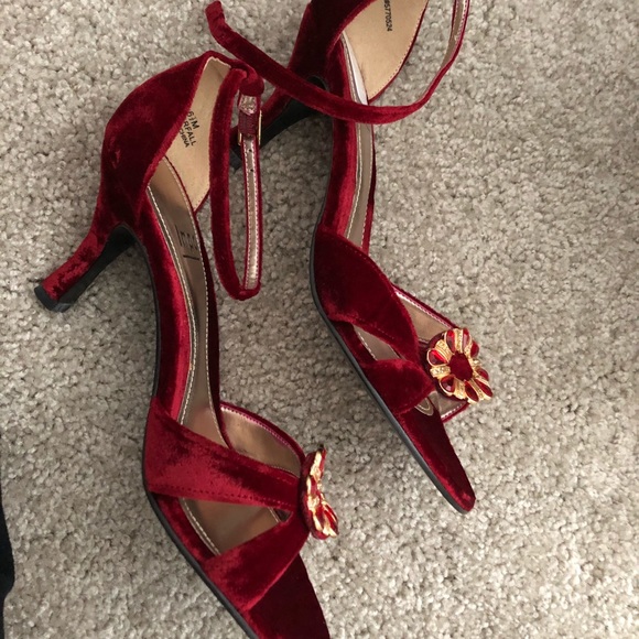 IMPO brand velvet sandals - Picture 6 of 6